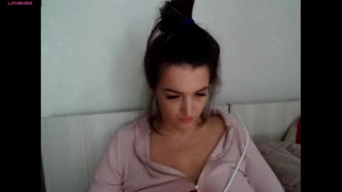 Snapshot of elisa_dove208 chatting on 15, 10, 2025 elisa_dove208 online show from 15, 10, 2025