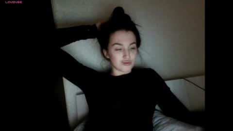 Snapshot of elisa_dove208 chatting on 28, 11, 2025 elisa_dove208 online show from 28, 11, 2025