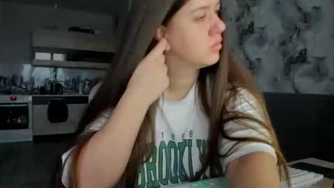 Aletta Oushen online show from 27, 11, 2025