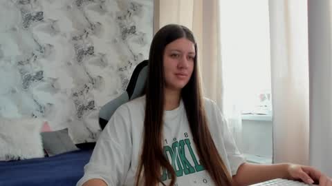 Aletta Oushen online show from 15, 7, 2026