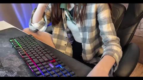 Snapshot of elisa_north chatting on 28, 1, 2025 Elisa North online show from 28, 1, 2025