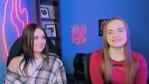 Snapshot of elisa_rise chatting on 5, 3, 2026 elisa_rise online show from 5, 3, 2026