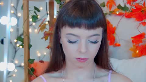 Snapshot of elisabethdavis chatting on 5, 10, 2025 ElisabethDavis online show from 5, 10, 2025