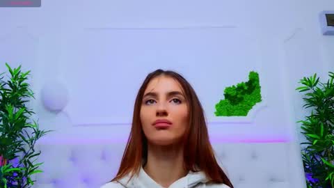 Snapshot of elisacharm chatting on 22, 10, 2025 ElisaCharm online show from 22, 10, 2025