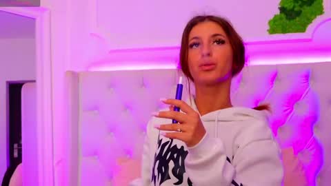 ElisaCharm online show from 19, 5, 2026