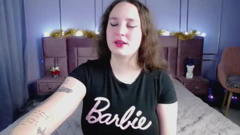 Snapshot of elisaminix_ chatting on 4, 12, 2025 Elison online show from 4, 12, 2025