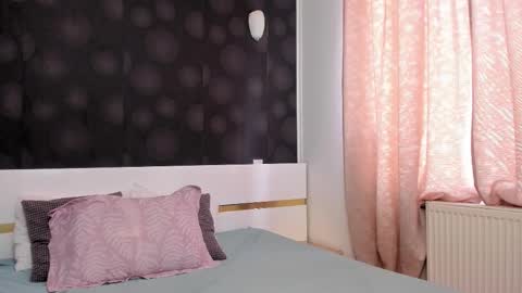 Snapshot of elisetyler89 chatting on 2, 12, 2025 Elly online show from 2, 12, 2025