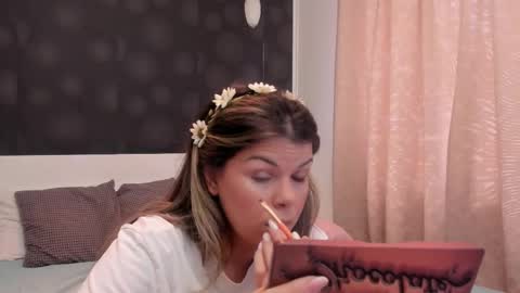 Snapshot of elisetyler89 chatting on 5, 12, 2025 Elly online show from 5, 12, 2025