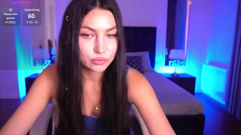 Snapshot of elisevelour chatting on 21, 7, 2026 elisevelour online show from 21, 7, 2026