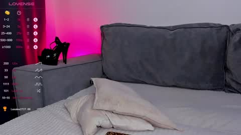 Eliss  online show from 13, 1, 2025