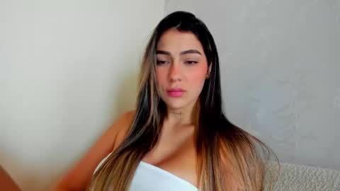 Snapshot of eliza_sanz chatting on 21, 11, 2025 My name is ElizaPVT is open online show from 21, 11, 2025