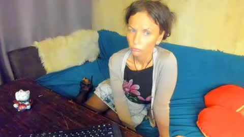 Elizabethangel online show from 10, 5, 2026