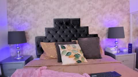 Snapshot of elizabeth_colleman chatting on 4, 7, 2026 Elizabeth online show from 4, 7, 2026