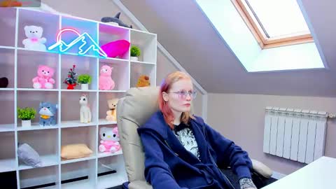 Elizabeth online show from 3, 1, 2025