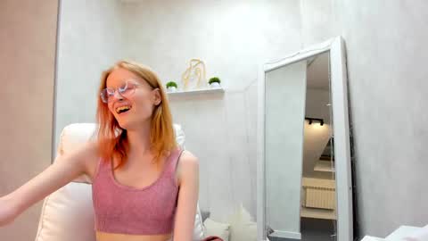 Elizabeth online show from 2, 2, 2025