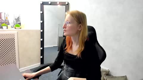 Elizabeth online show from 7, 3, 2025