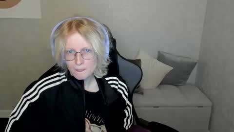 Elizabeth online show from 9, 9, 2025