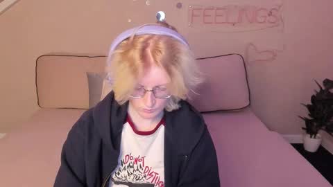 Elizabeth online show from 10, 9, 2025