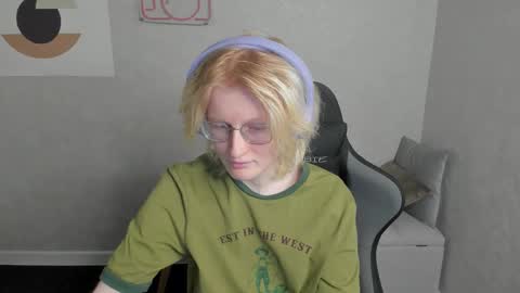 Elizabeth online show from 16, 9, 2025