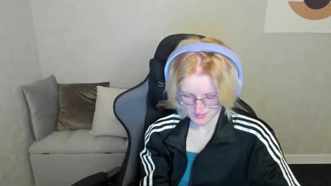 Elizabeth online show from 21, 9, 2025