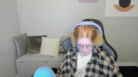 Elizabeth online show from 23, 9, 2025