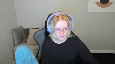 Elizabeth online show from 25, 9, 2025