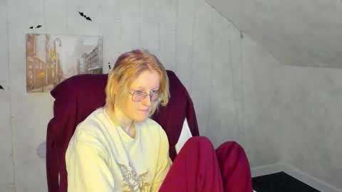 Snapshot of elizabeth_harpper chatting on 19, 11, 2025 Elizabeth online show from 19, 11, 2025