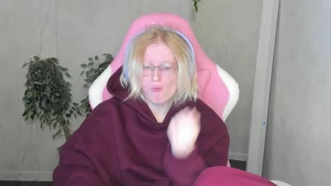 Snapshot of elizabeth_harpper chatting on 28, 11, 2025 Elizabeth online show from 28, 11, 2025