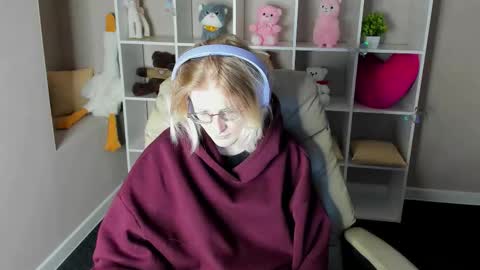 Snapshot of elizabeth_harpper chatting on 19, 12, 2025 Elizabeth online show from 19, 12, 2025