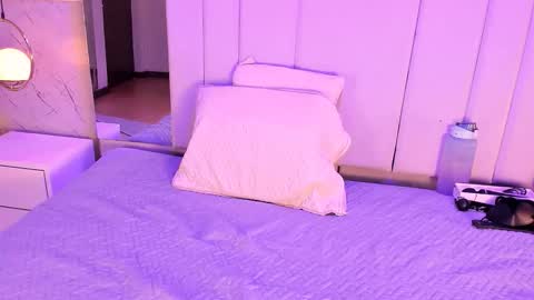    online show from 5, 12, 2025