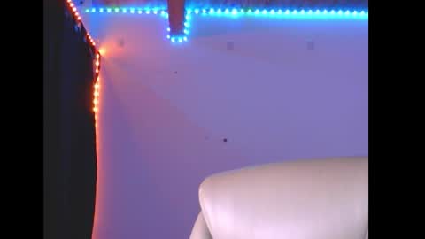 Snapshot of elizabethcampbell chatting on 6, 1, 2026 Lizzy online show from 6, 1, 2026