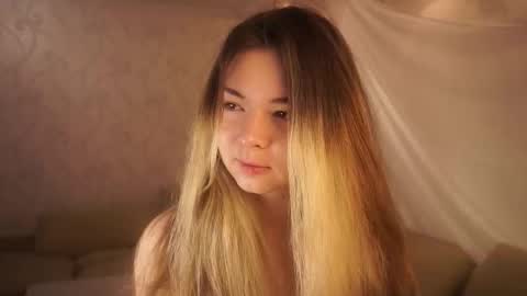 Snapshot of elizabethennals chatting on 23, 10, 2025 Elizabeth online show from 23, 10, 2025