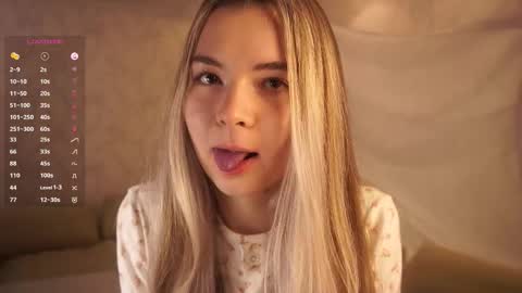 Snapshot of elizabethennals chatting on 27, 10, 2025 Elizabeth online show from 27, 10, 2025