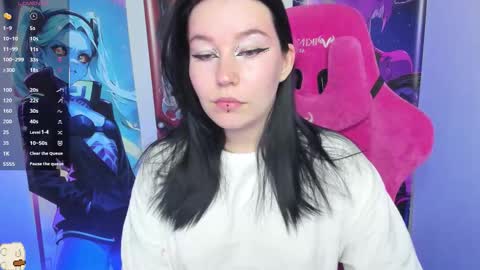 Snapshot of elizabethflowerr chatting on 9, 9, 2025 Eli online show from 9, 9, 2025