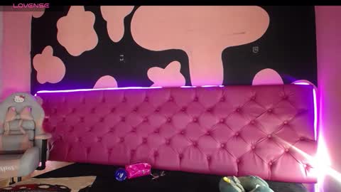 Snapshot of elizabethmilf_1 chatting on 20, 12, 2025 elizabethWelcome my rooomGive me more pleasure a PVT is open PVT new online show from 20, 12, 2025