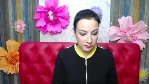 Snapshot of elizabethsho chatting on 18, 10, 2025 ElizabethSho online show from 18, 10, 2025