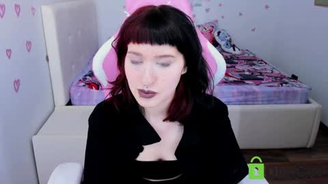 Snapshot of elizanik chatting on 2, 2, 2025 Eliza online show from 2, 2, 2025