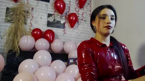   online show from 12, 3, 2025