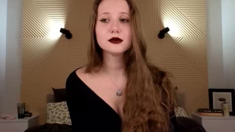 Snapshot of elizavetta_miller chatting on 15, 9, 2025 Lisa online show from 15, 9, 2025