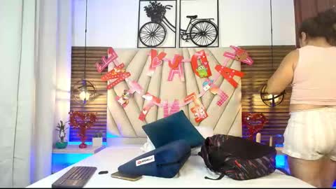 Snapshot of elizawiliamst chatting on 15, 9, 2025 Eliza online show from 15, 9, 2025