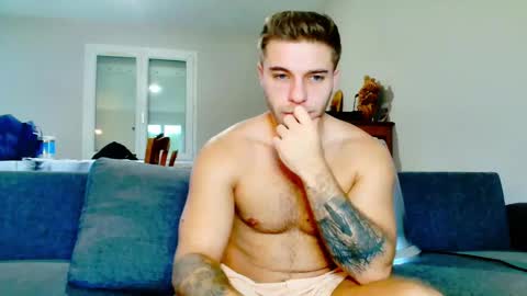 Snapshot of elkafit28 chatting on 13, 12, 2024 elkafit28 online show from 13, 12, 2024