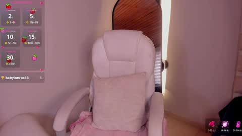 Ella Olmos  online show from 17, 4, 2026