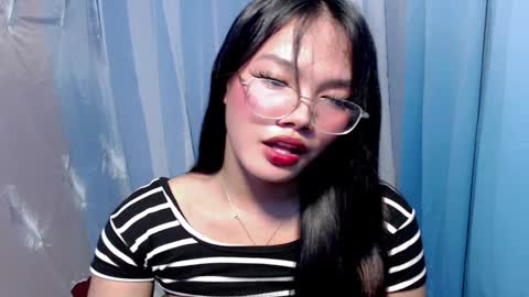 Ella online show from 5, 12, 2025