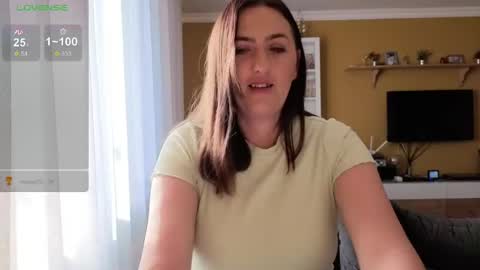 Ella  Max online show from 15, 4, 2026