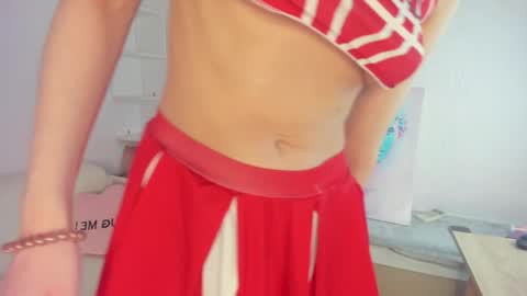 Snapshot of ella_starrr_ chatting on 27, 4, 2026 Ella online show from 27, 4, 2026