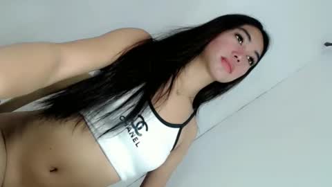 ella_walkerxxx online show from 13, 5, 2026