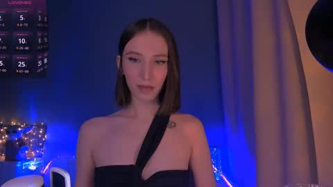 ellaamber online show from 10, 2, 2025