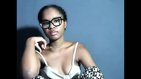 ellah245 online show from 25, 5, 2026