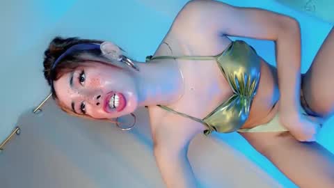 Snapshot of ellah_bonita chatting on 28, 2, 2025 ellah_bonita online show from 28, 2, 2025