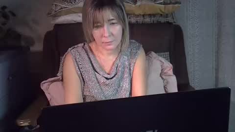 Snapshot of ellajohnsonx chatting on 21, 11, 2025 ellajohnsonx online show from 21, 11, 2025